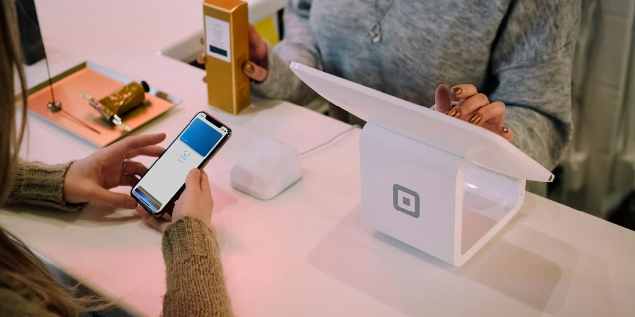 Commercial Bank of Dubai, Visa ink deal to accelerate digital payments